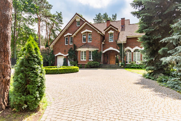 Best Driveway Paving Contractor  in Woodlawn, OH
